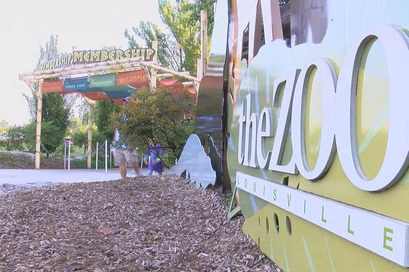Louisville Zoo offers dads free admission on Father’s Day
